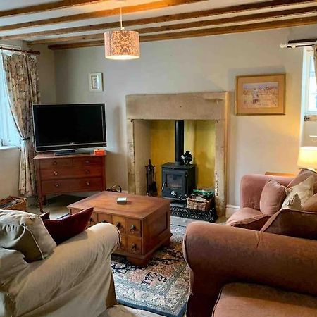 Millstone Cottage - Cosy Peak District Cottage Taddington Exterior photo