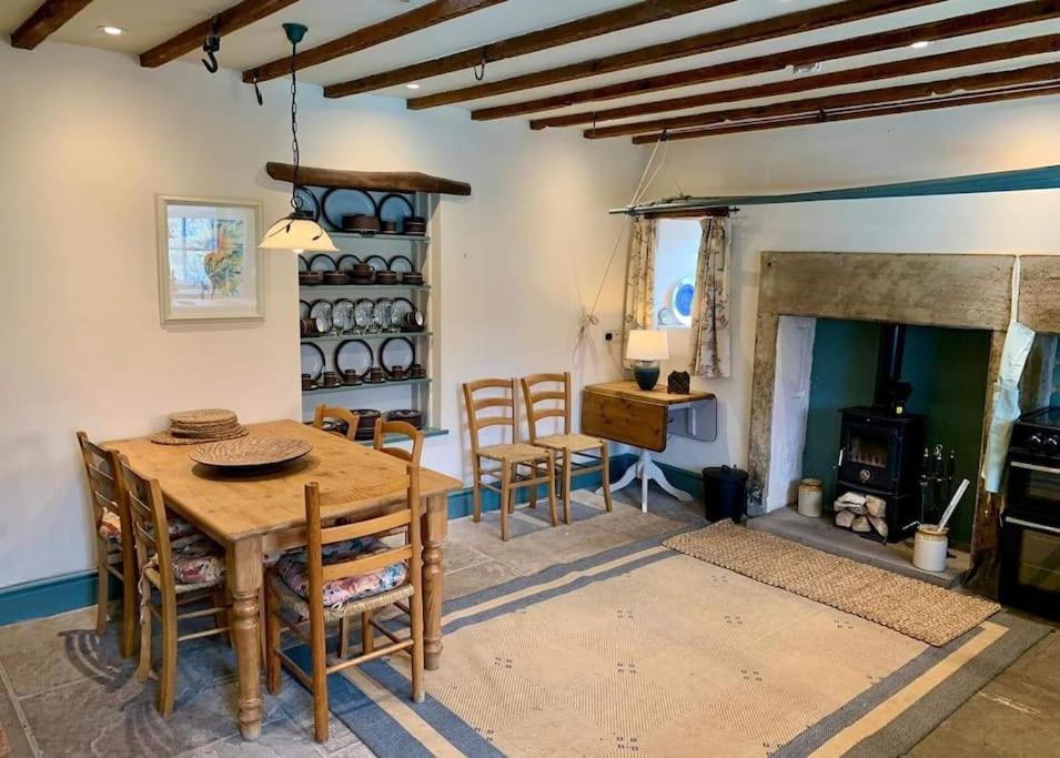 Millstone Cottage - Cosy Peak District Cottage Taddington Exterior photo
